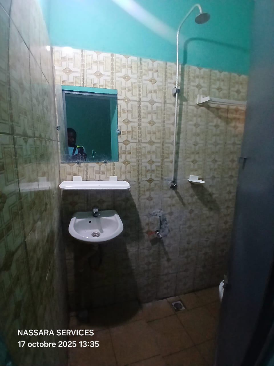 Chambre salon disponible à sodepra